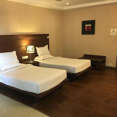 Hotel Md'S Continental Jorhāt エクステリア 写真